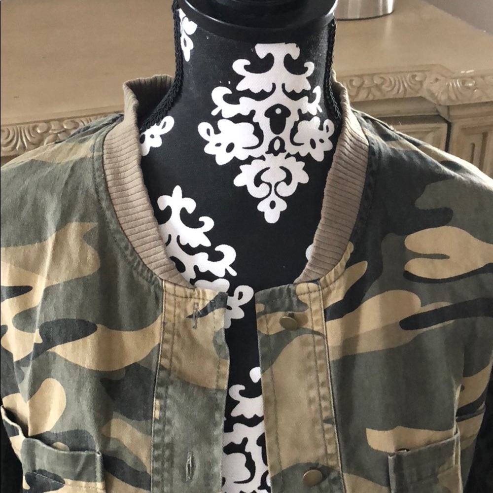 Gilded Intent Camo Button Down Jacket New - image 4